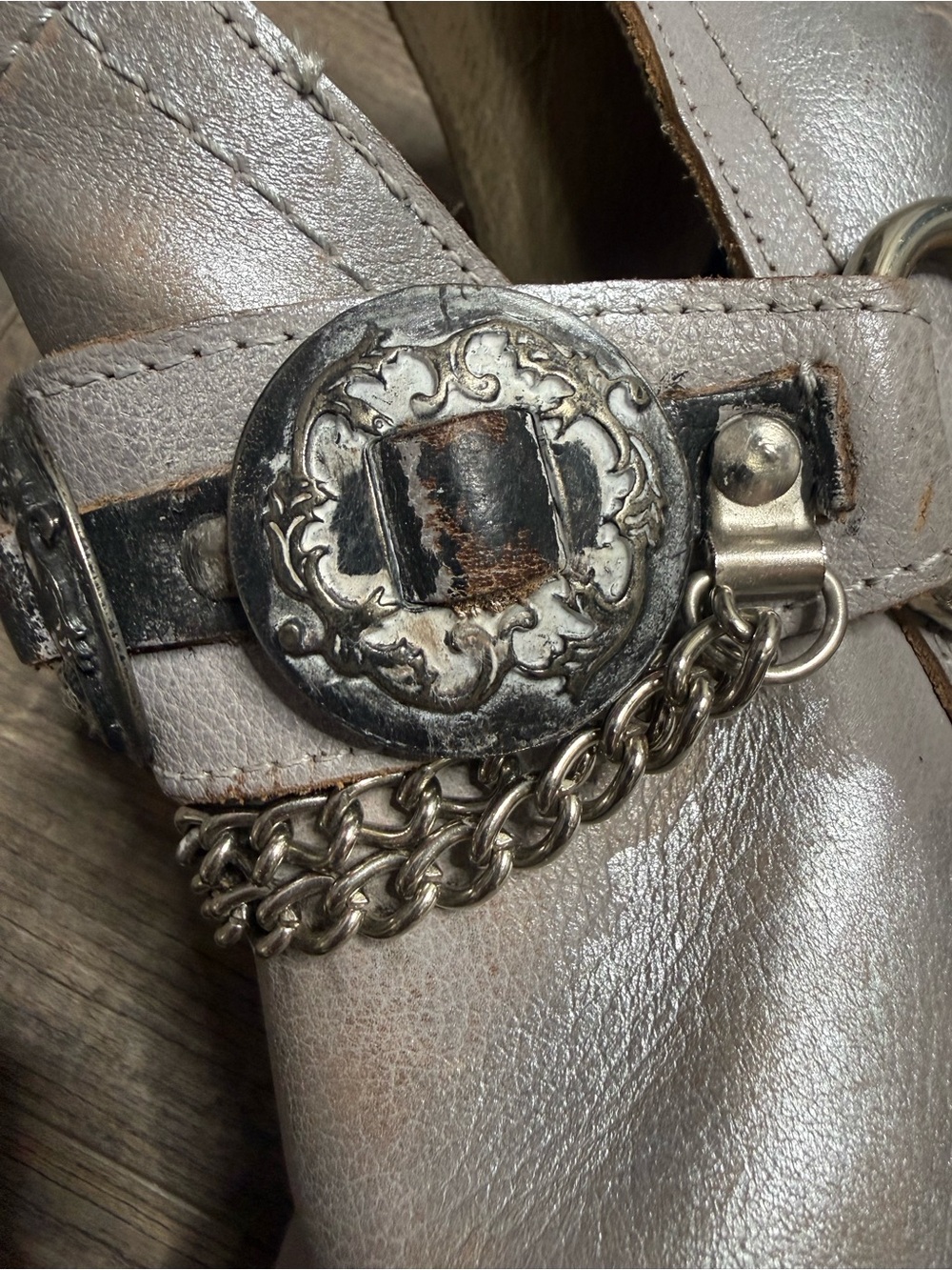 Freebirds Mystic Metallic Silver Western-Inspired Ankle Booties Buckle Size 6 - Picture 11 of 13